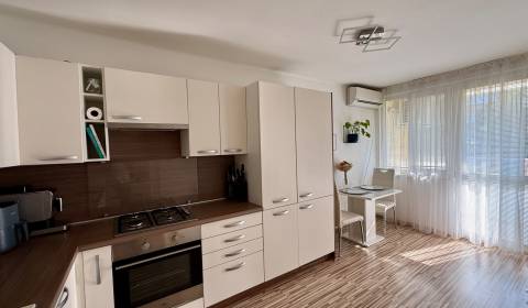 Kaufen 3-Zimmer-Wohnung, 3-Zimmer-Wohnung, Gejzu Dusíka, Trnava, Slowa