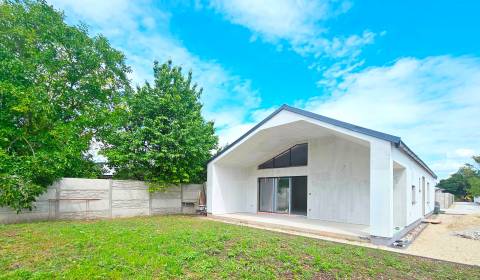 Kaufen Einfamilienhaus, Einfamilienhaus, Mičurínska, Dunajská Streda,