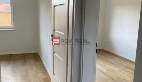 Kaufen 3-Zimmer-Wohnung, 3-Zimmer-Wohnung, Topolčianska, Piešťany, Slo