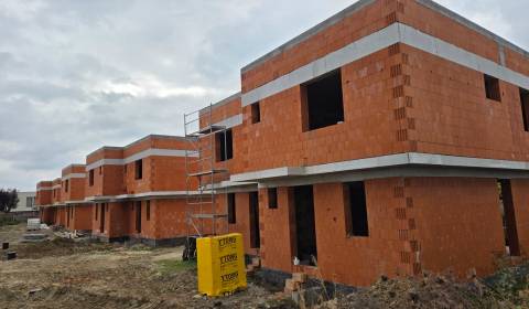 Kaufen 4-Zimmer-Wohnung, 4-Zimmer-Wohnung, Triblavinská, Senec, Slowak