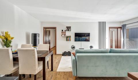 Kaufen 3-Zimmer-Wohnung, 3-Zimmer-Wohnung, Hlavná, Senec, Slowakei