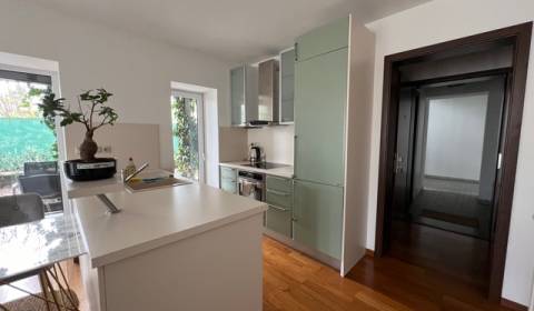 Mieten 2-Zimmer-Wohnung, 2-Zimmer-Wohnung, Na Kalvárii, Bratislava - S
