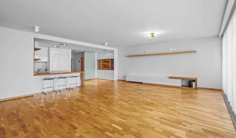 Kaufen 3-Zimmer-Wohnung, 3-Zimmer-Wohnung, Martina Granca, Bratislava 