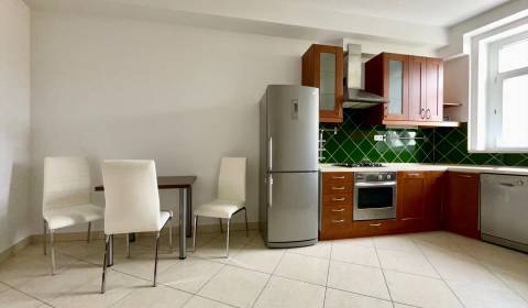 Mieten 2-Zimmer-Wohnung, 2-Zimmer-Wohnung, Dostojevského rad, Bratisla