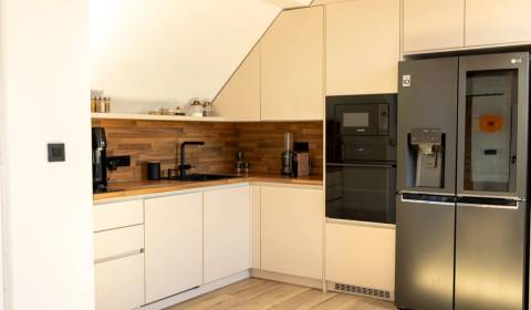 Mieten 2-Zimmer-Wohnung, 2-Zimmer-Wohnung, Trenčianska, Bratislava - R
