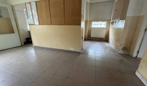 Kaufen Geschäftsräumlichkeiten, Geschäftsräumlichkeiten, Nové Zámky, S