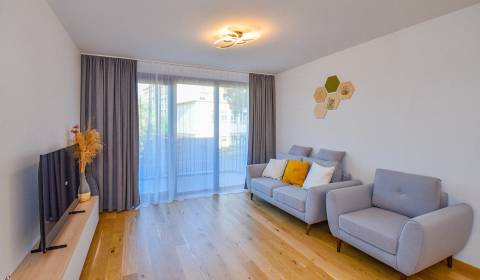 Kaufen 3-Zimmer-Wohnung, 3-Zimmer-Wohnung, Bottova, Bratislava - Staré