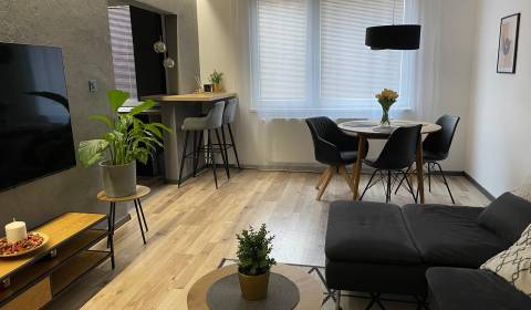 Kaufen 3-Zimmer-Wohnung, 3-Zimmer-Wohnung, Bánovce nad Bebravou, Slowa
