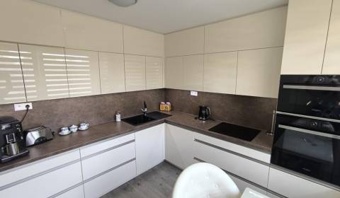 Kaufen 3-Zimmer-Wohnung, 3-Zimmer-Wohnung, Malá Okružná, Partizánske,