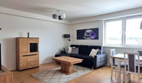 ZU VERMIETEN - Neue geräumige Wohnung - Nitra, Zentrum