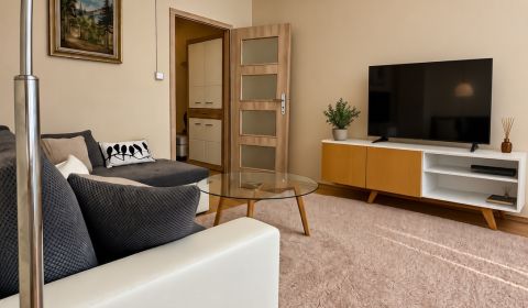 Mieten 3-Zimmer-Wohnung, 3-Zimmer-Wohnung, Ružová, Košice - Západ, Slo