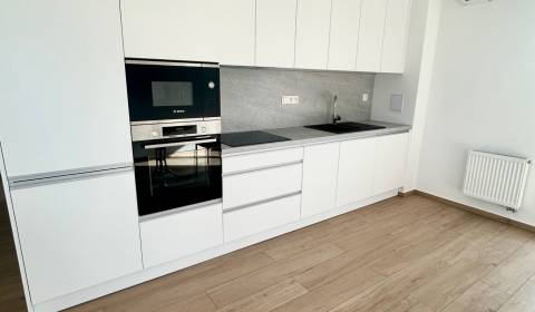 Mieten 3-Zimmer-Wohnung, 3-Zimmer-Wohnung, Dúhová, Pezinok, Slowakei