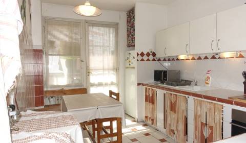 Kaufen 3-Zimmer-Wohnung, 3-Zimmer-Wohnung, Andrusovova, Bratislava - P