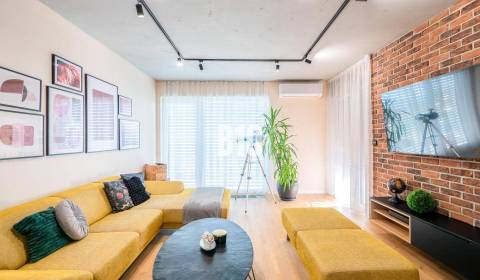 Kaufen 4-Zimmer-Wohnung, 4-Zimmer-Wohnung, Levice, Slowakei
