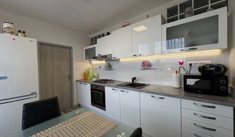 Kaufen 3-Zimmer-Wohnung, 3-Zimmer-Wohnung, Levice, Slowakei