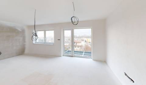 Kaufen 4-Zimmer-Wohnung, 4-Zimmer-Wohnung, Levice, Slowakei