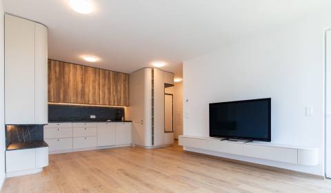 Mieten 3-Zimmer-Wohnung, 3-Zimmer-Wohnung, Pri vojenskom cintoríne, Br