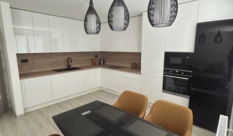 Kaufen 3-Zimmer-Wohnung, 3-Zimmer-Wohnung, Halalovka, Trenčín, Slowake