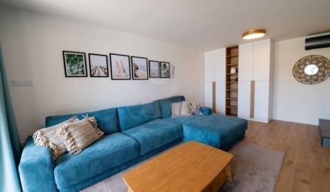 KROATIEN - Haus mit vier Wohnungen 100 m vom Meer entfernt - VRSI, Zad