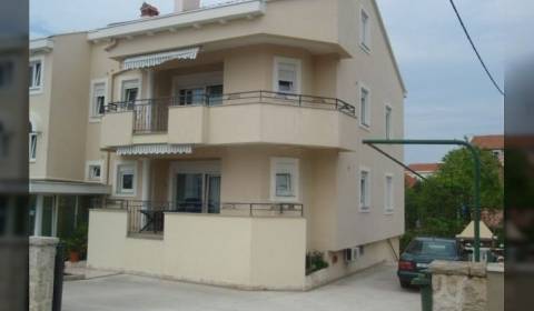 KROATIEN - Apartmenthaus am Stadtrand von Zadar - DIKLO