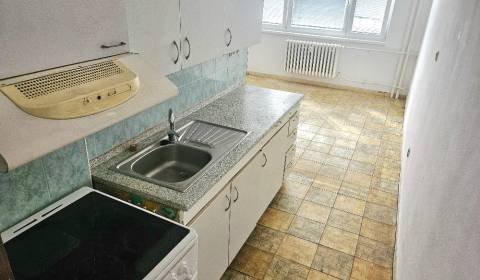 Kaufen 3-Zimmer-Wohnung, 3-Zimmer-Wohnung, Bánovce nad Bebravou, Slowa