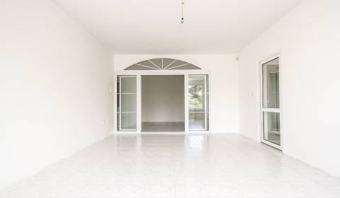 Kaufen 4-Zimmer-Wohnung, 4-Zimmer-Wohnung, Tichá, Bratislava - Staré M