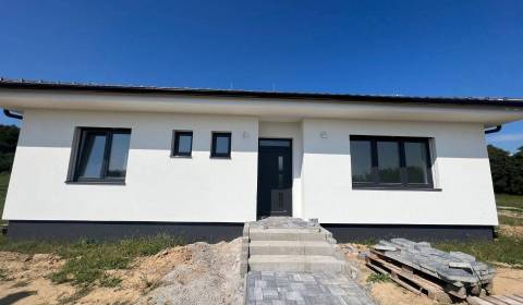 Kaufen Einfamilienhaus, Einfamilienhaus, zababica, Topoľčany, Slowakei