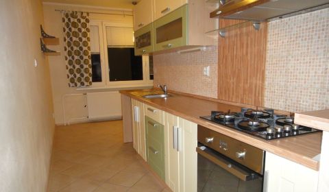 Kaufen 3-Zimmer-Wohnung, 3-Zimmer-Wohnung, Radvaň, Banská Bystrica, Sl