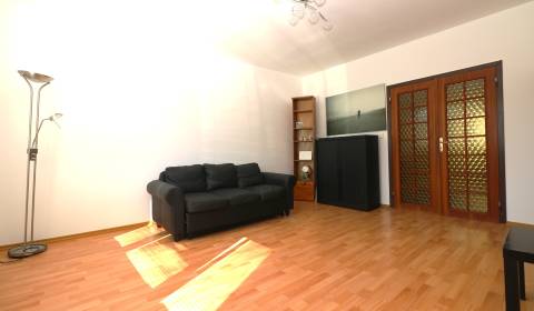 Mieten 3-Zimmer-Wohnung, 3-Zimmer-Wohnung, Pifflova, Bratislava - Petr