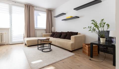 Mieten 3-Zimmer-Wohnung, 3-Zimmer-Wohnung, Jána Poničana, Bratislava -