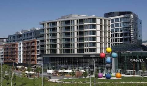 Kaufen 3-Zimmer-Wohnung, 3-Zimmer-Wohnung, Bratislava - Staré Mesto, S