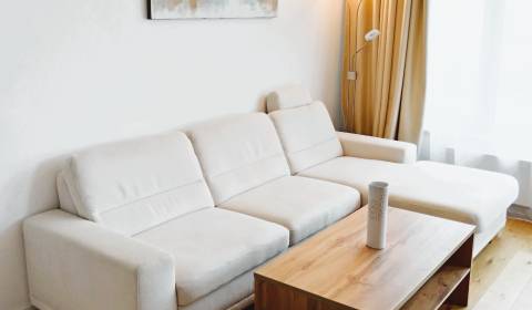 Moderne 2-Zimmer-Wohnung im Sky Park, Bratislava