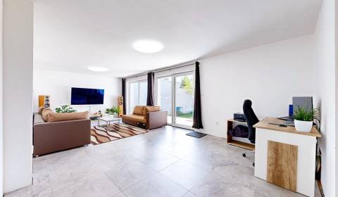 Kaufen Einfamilienhaus, Einfamilienhaus, Urbárska, Košice-okolie, Slow