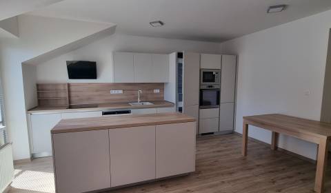 Mieten 3-Zimmer-Wohnung, 3-Zimmer-Wohnung, Nové Zámky, Slowakei