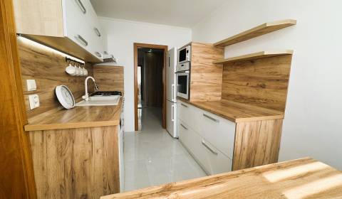 Kaufen 3-Zimmer-Wohnung, 3-Zimmer-Wohnung, Cintorínska, Trebišov, Slow