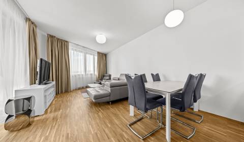 Kaufen 3-Zimmer-Wohnung, 3-Zimmer-Wohnung, Továrenská, Bratislava - St
