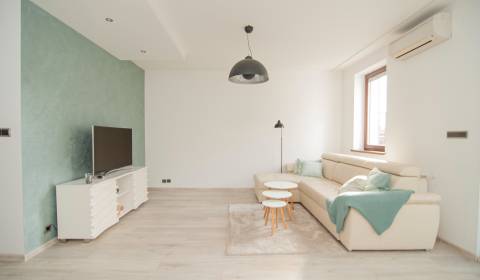 Kaufen 3-Zimmer-Wohnung, 3-Zimmer-Wohnung, Kováčska, Bratislava - Nové