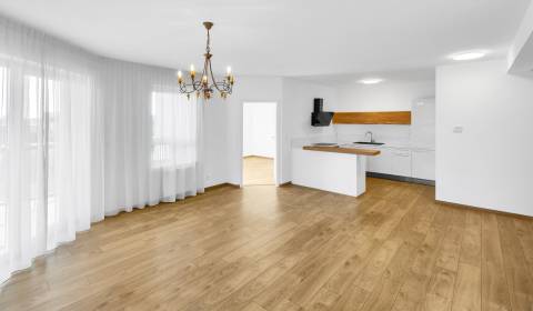 Mieten 3-Zimmer-Wohnung, 3-Zimmer-Wohnung, Ružová, Senec, Slowakei