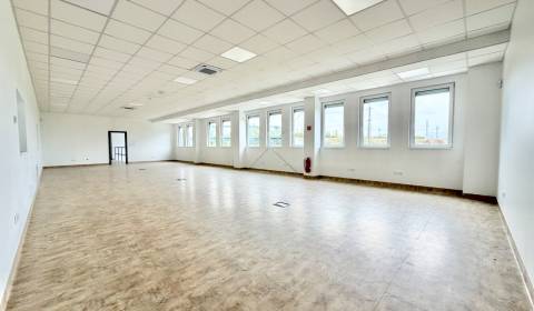 Moderne Büroflächen in Teplička nad Váhom zur Miete