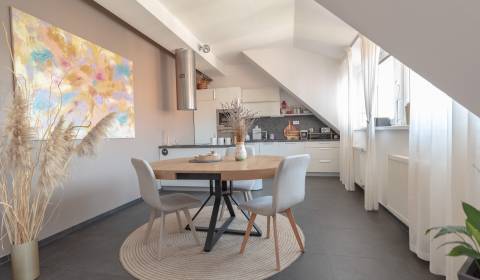 Kaufen 3-Zimmer-Wohnung, 3-Zimmer-Wohnung, Bratislava - Staré Mesto, S