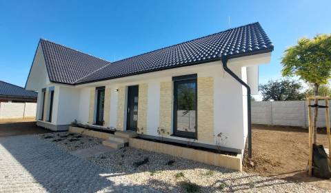 Kaufen Einfamilienhaus, Einfamilienhaus, Zlaté Moravce, Slowakei