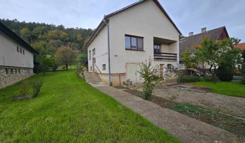 Kaufen Einfamilienhaus, Einfamilienhaus, Hrachovište, Nové Mesto nad V