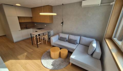 Kaufen 2-Zimmer-Wohnung, 2-Zimmer-Wohnung, Ďumbierska, Bratislava - No