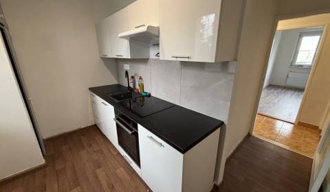 Kaufen 2-Zimmer-Wohnung, 2-Zimmer-Wohnung, Puškinova, Topoľčany, Slowa