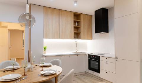 Kaufen 4-Zimmer-Wohnung, 4-Zimmer-Wohnung, Šalviová, Bratislava - Ruži