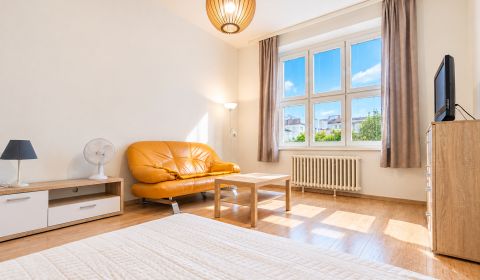 Mieten 1-Zimmer-Wohnung, 1-Zimmer-Wohnung, Námestie 1. mája, Bratislav