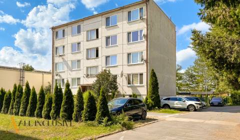 Kaufen 3-Zimmer-Wohnung, 3-Zimmer-Wohnung, Stummerova, Topoľčany, Slow