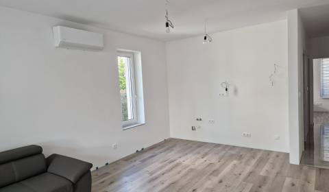Kaufen 2-Zimmer-Wohnung, 2-Zimmer-Wohnung, Golfová, Senec, Slowakei