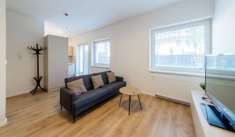 Mieten 2-Zimmer-Wohnung, 2-Zimmer-Wohnung, Vlčie Hrdlo, Bratislava - R