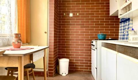 Kaufen 3-Zimmer-Wohnung, 3-Zimmer-Wohnung, Mederčská, Komárno, Slowake